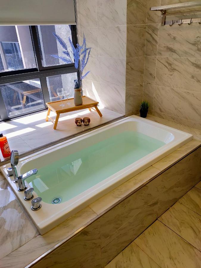 Melaka Town - Imperio Residence Studio With Bathtub Extérieur photo