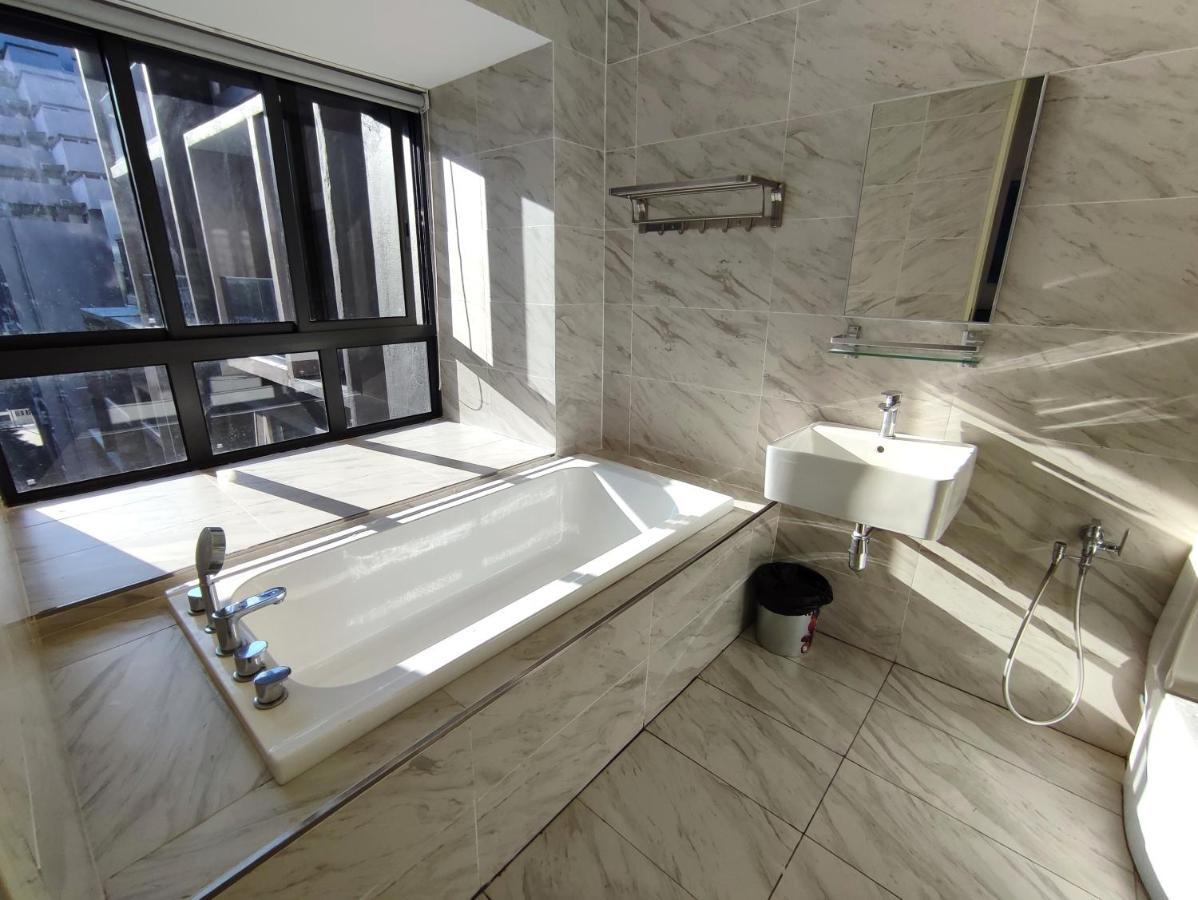 Melaka Town - Imperio Residence Studio With Bathtub Extérieur photo